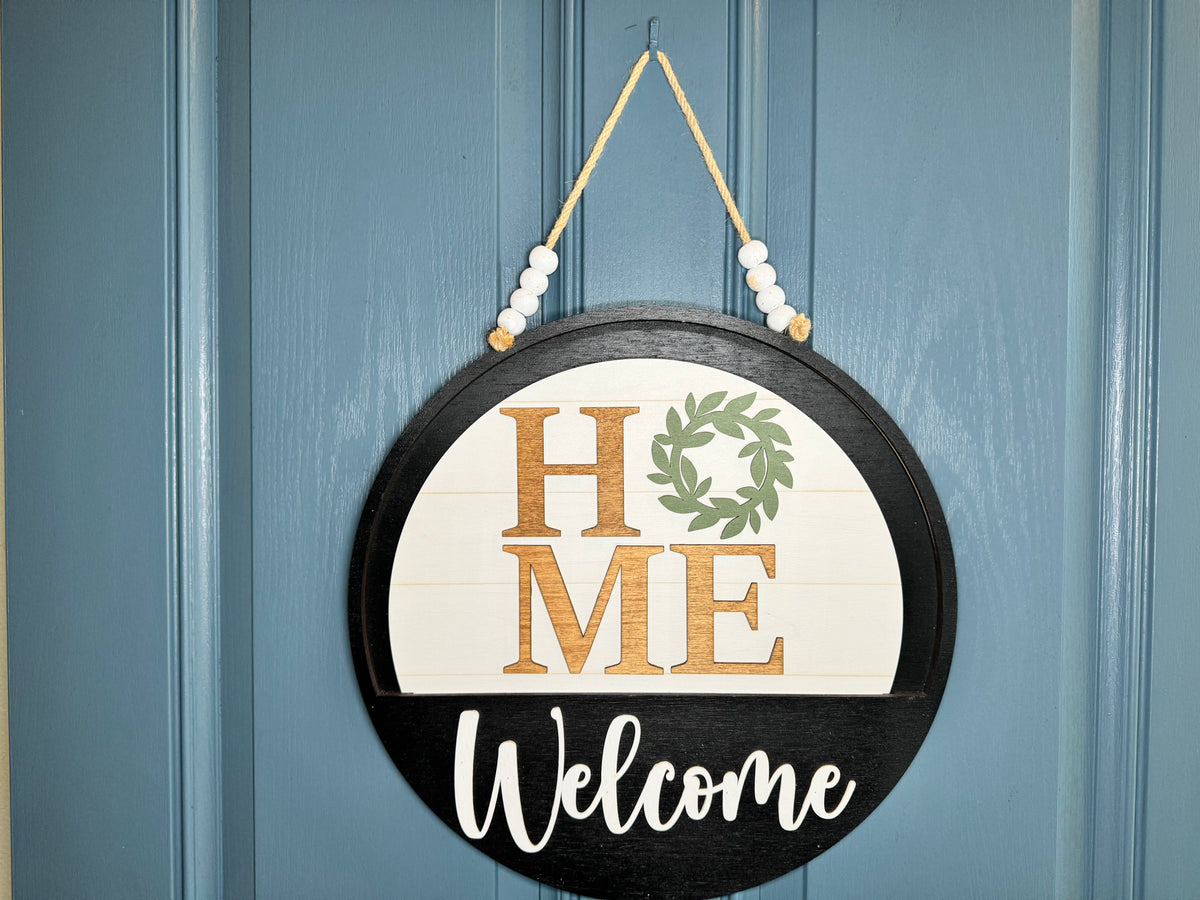 Home with Green Wreath Insert for Welcome Sign