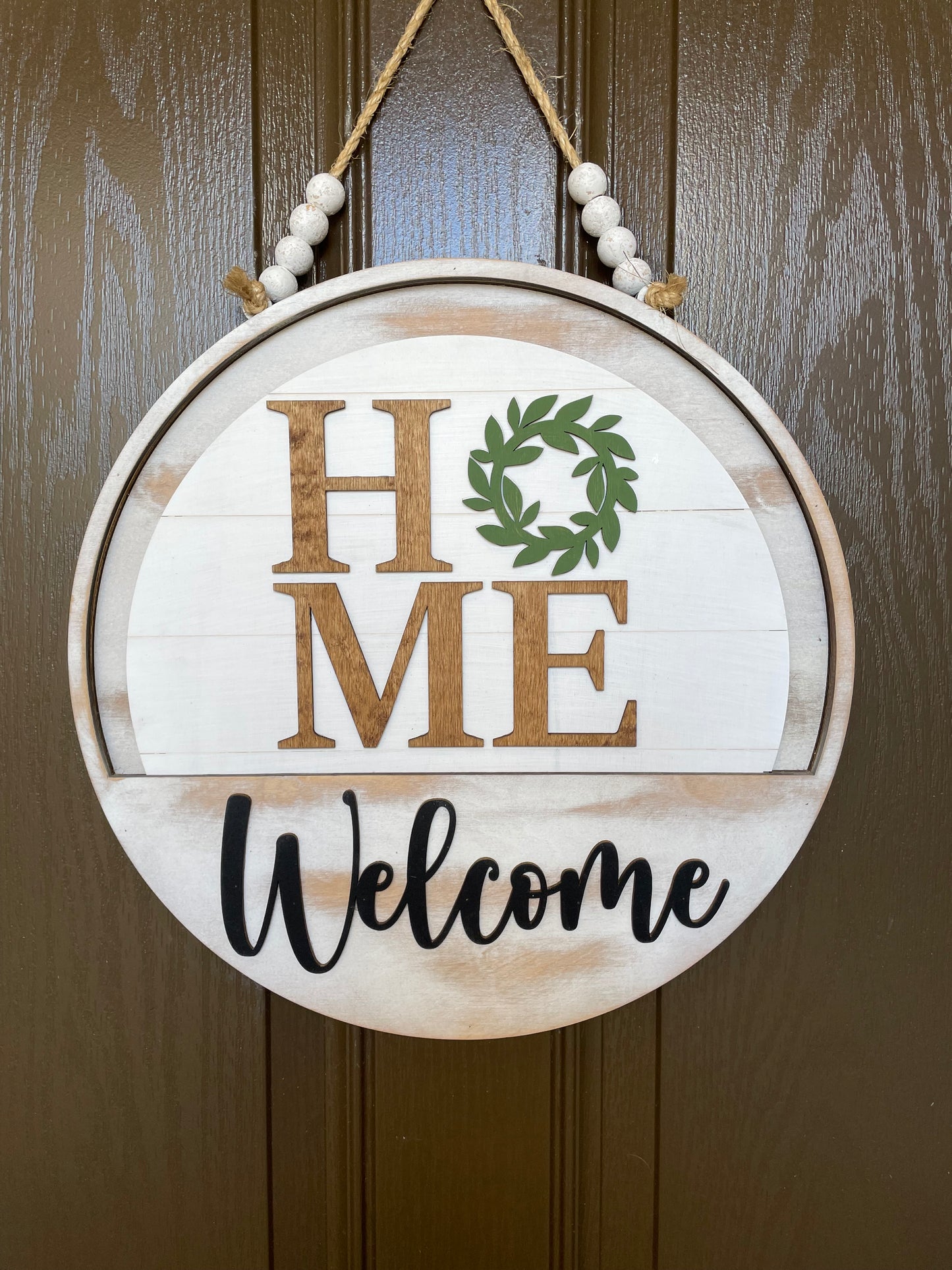 Home with Green Wreath Insert for Welcome Sign